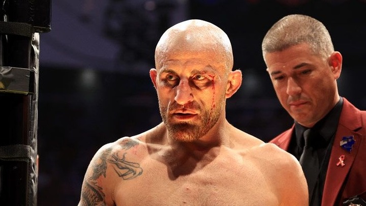 Волкановски вызвался заменить травмированного Джонса в бою с Миочичем на UFC 295