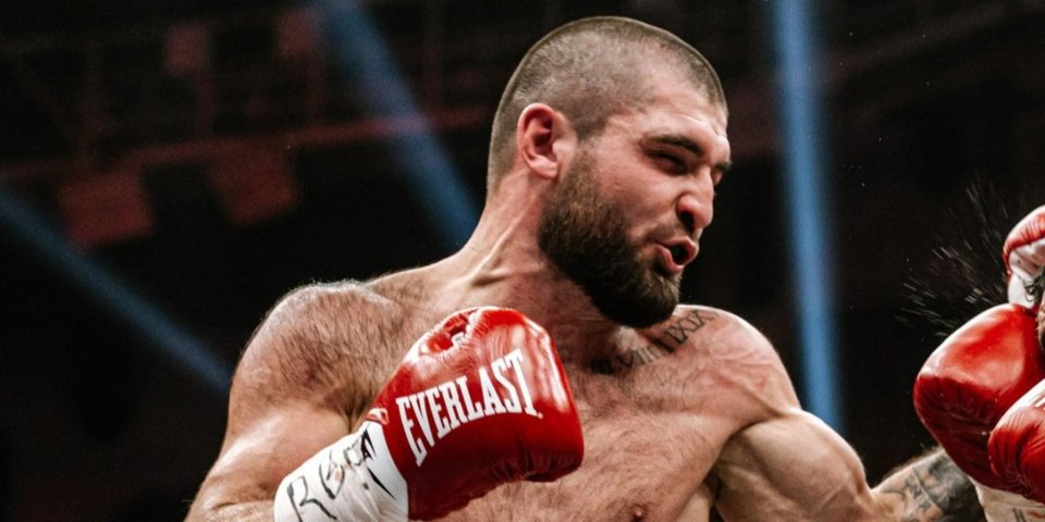 Россиянин Магомед Курбанов возглавил боксерский рейтинг Boxrec