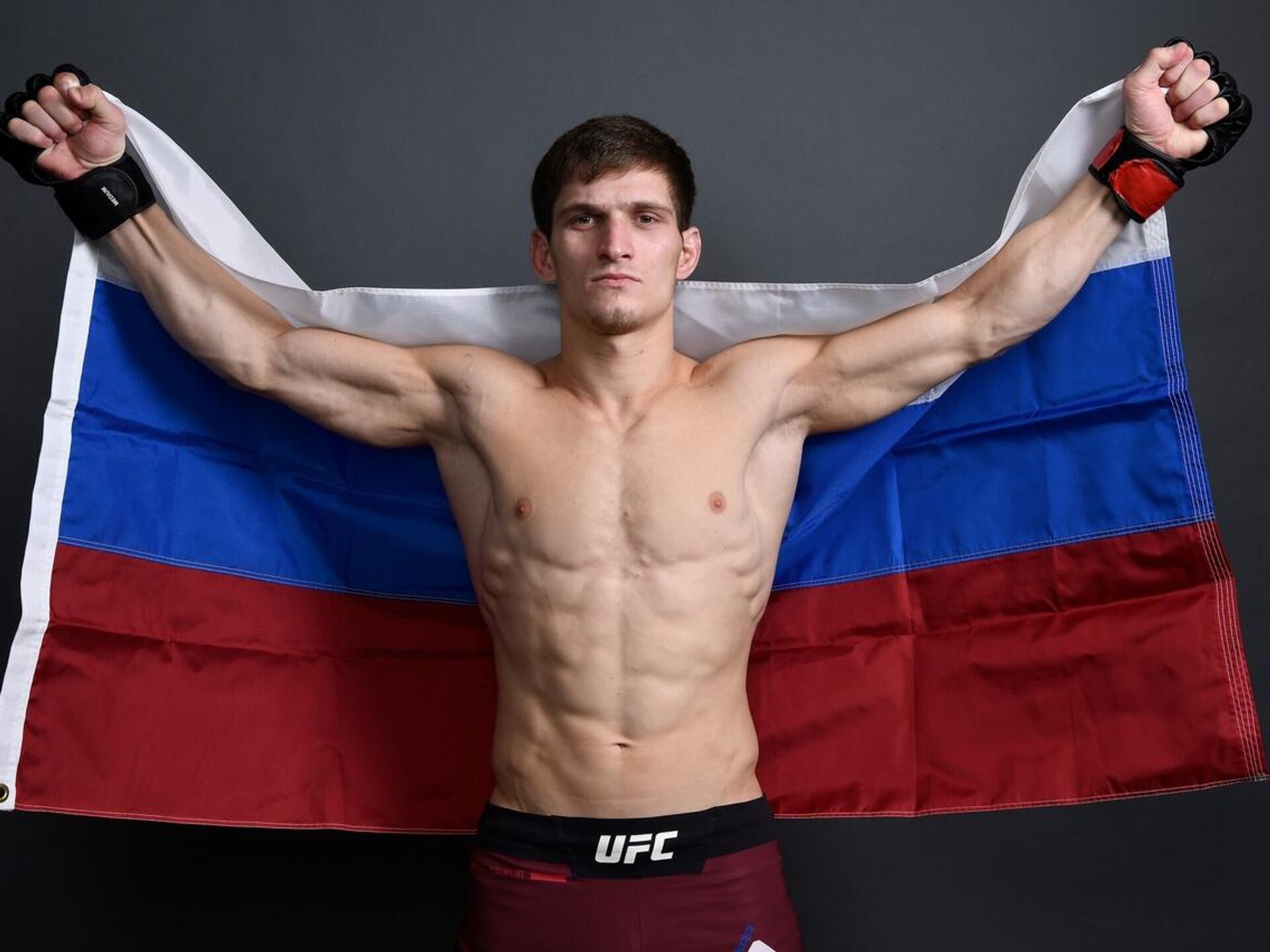 Серьезная проверка непобежденного россиянина. Где смотреть бой Мовсар Евлоев — Дэн Иге 5 июня на UFC Vegas 56