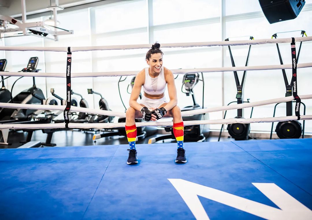 Глория де Паула – бросила карьеру модели ради мечты драться в UFC