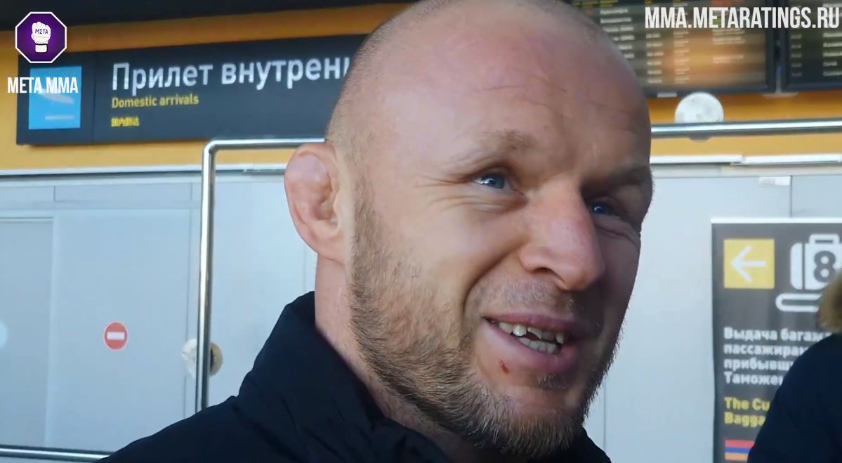 «Ждать осталось недолго». Шлеменко прилетел в Екатеринбург на бой и оставил послание Исмаилову