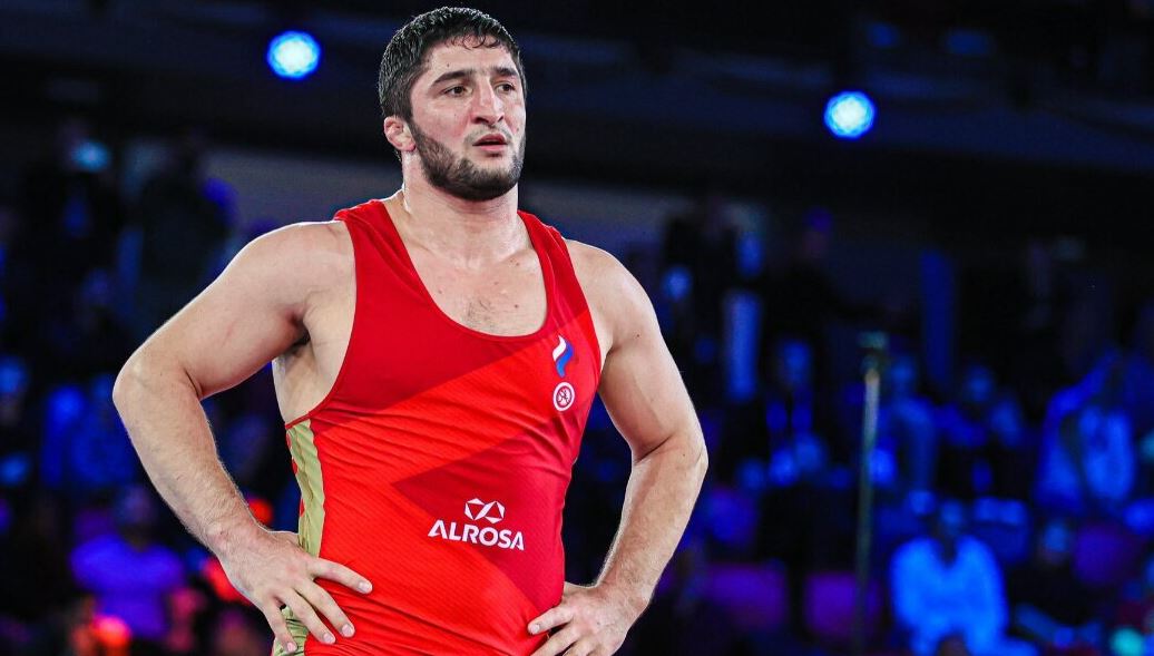 Трехкратный олимпийский чемпион Сайтиев рассказал, что Садулаев получил травму до ЧМ в Сербии