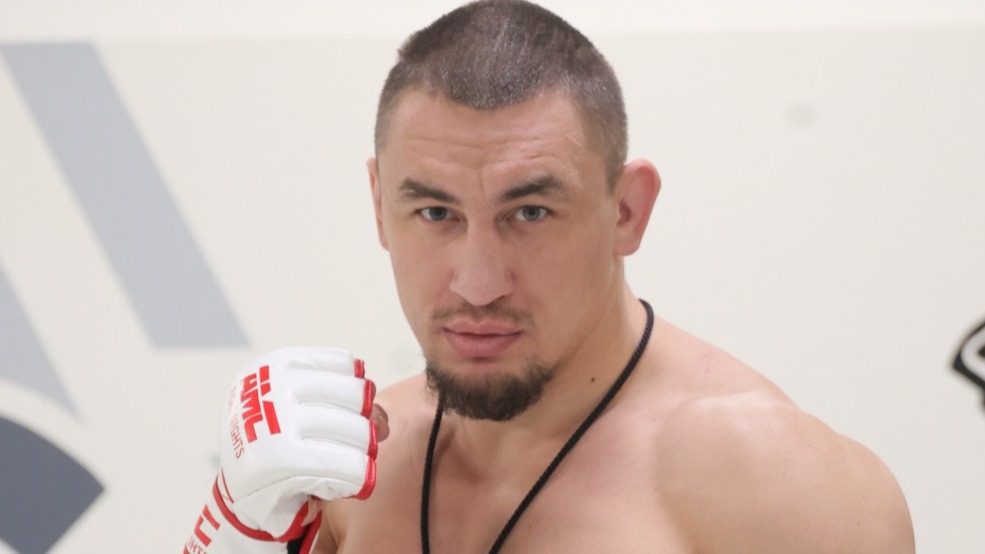 Арышев в первом раунде нокаутировал Свирида на турнире AMC Fight Nights 121