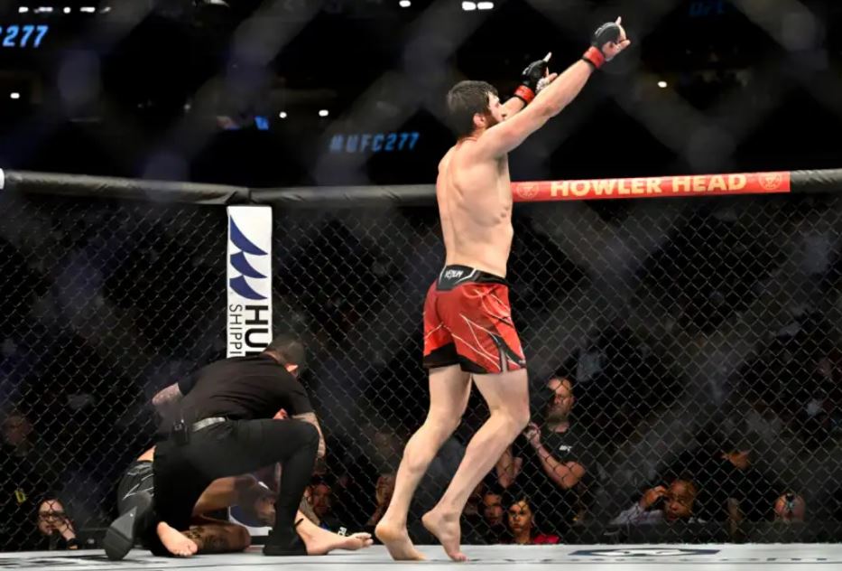 Гончаров: Анкалаев – чемпион UFC без пояса