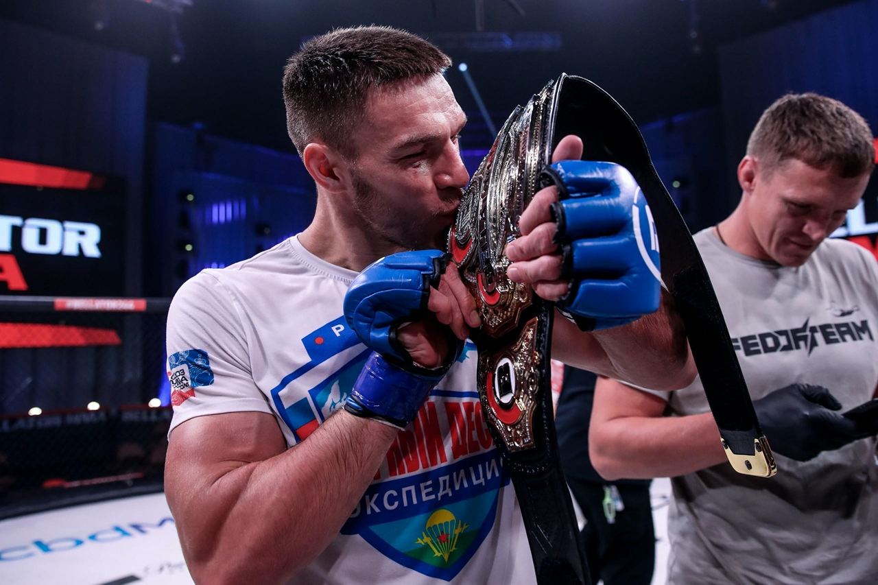 Вадим Немков решил остаться в Bellator, подписав долгосрочный контракт. А как же UFC?