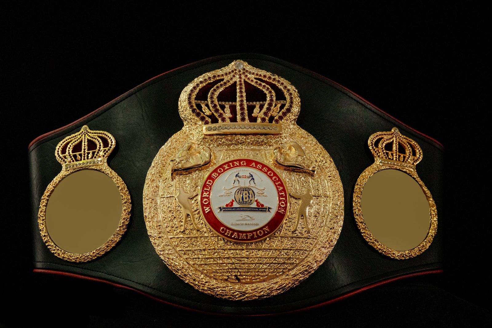 Гендиректор RCC Boxing Promotions заявил, что WBA может снять ограничения на проведение боев в России