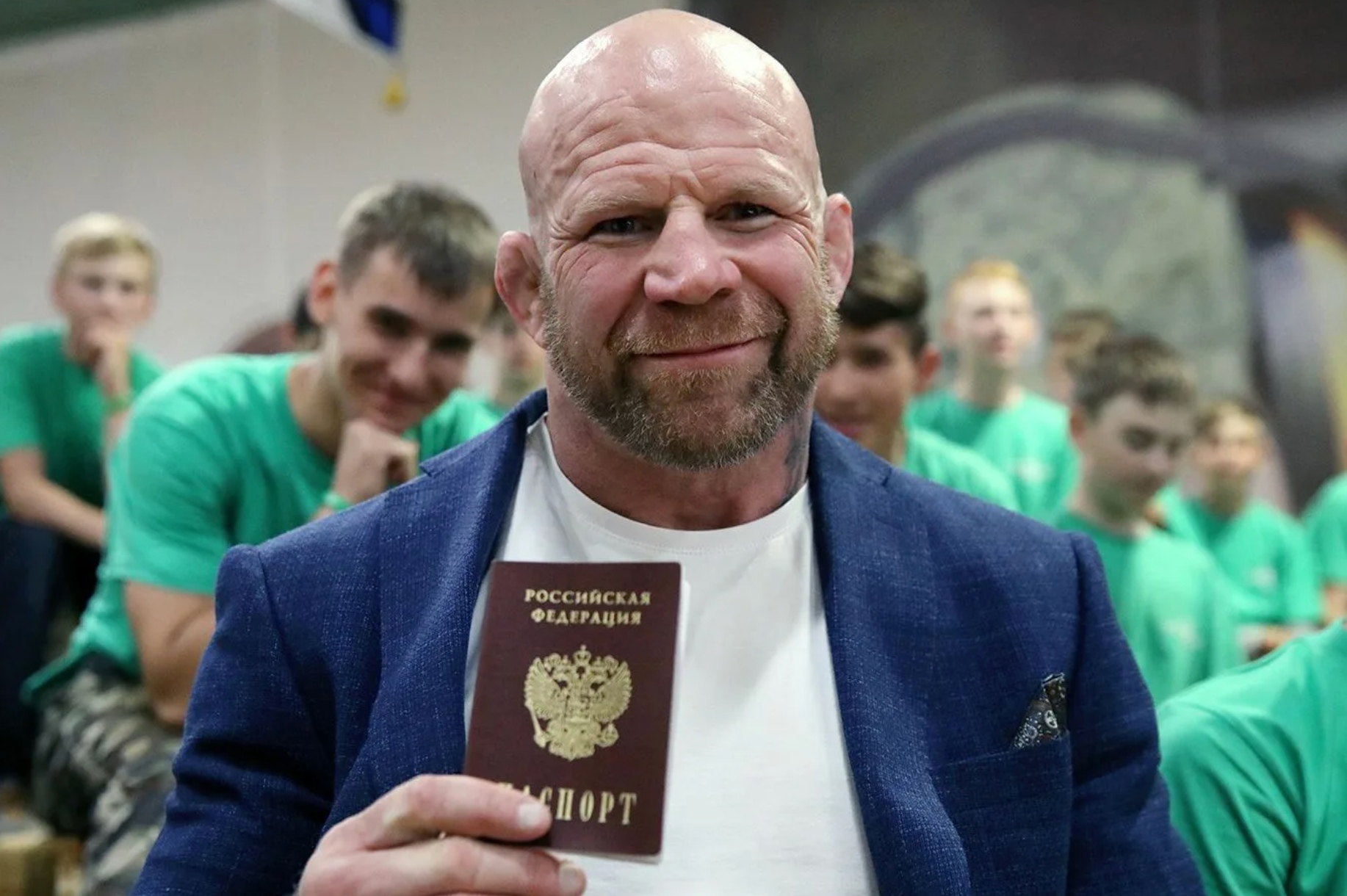 Джефф Монсон с российским паспортом