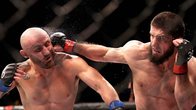 Гаджиев назвал единственное преимущество Волкановски над Махачевым перед боем на UFC 294