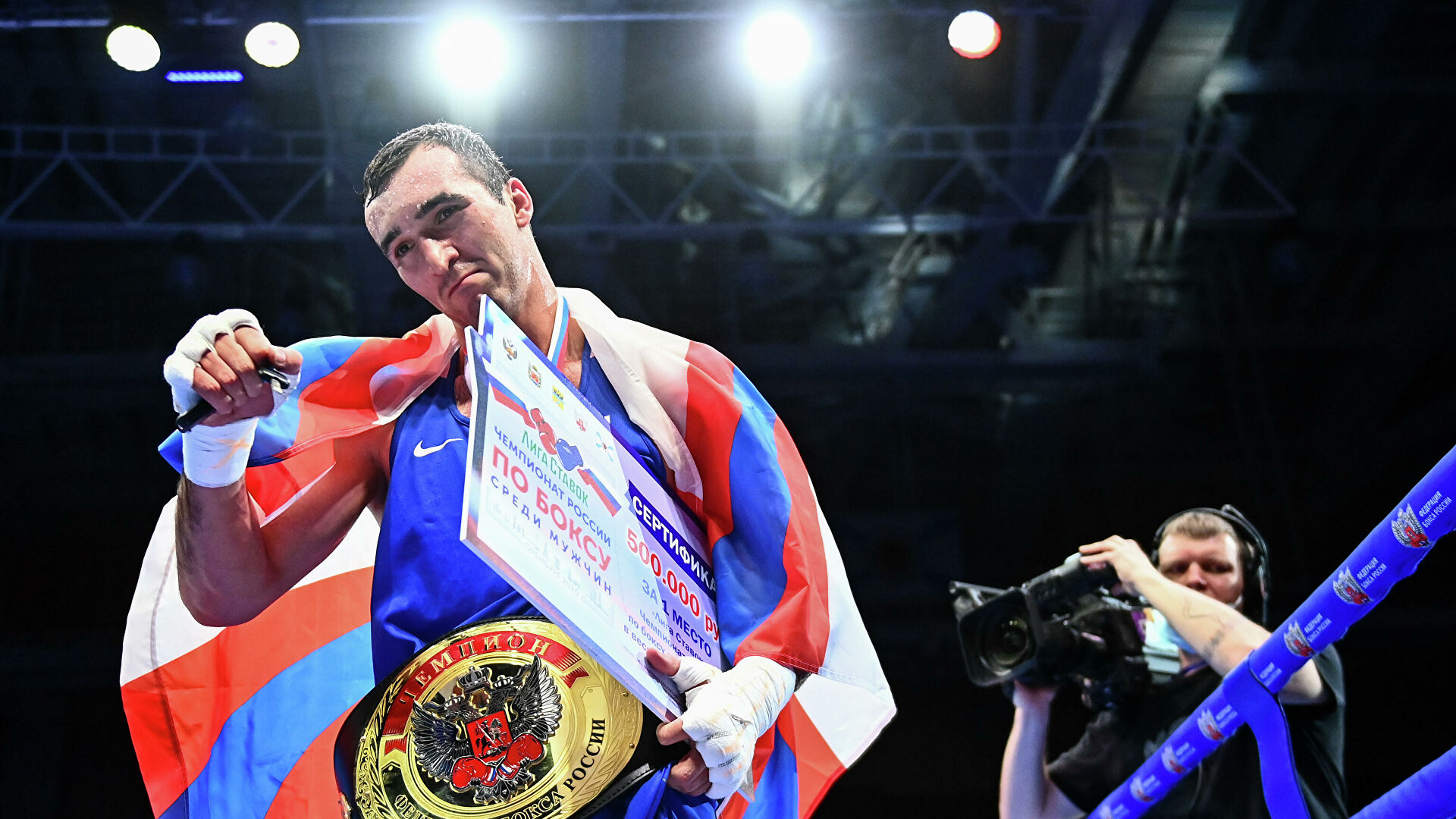 Россиянин Гаджимагомедов вышел в финал Олимпийских игр по боксу