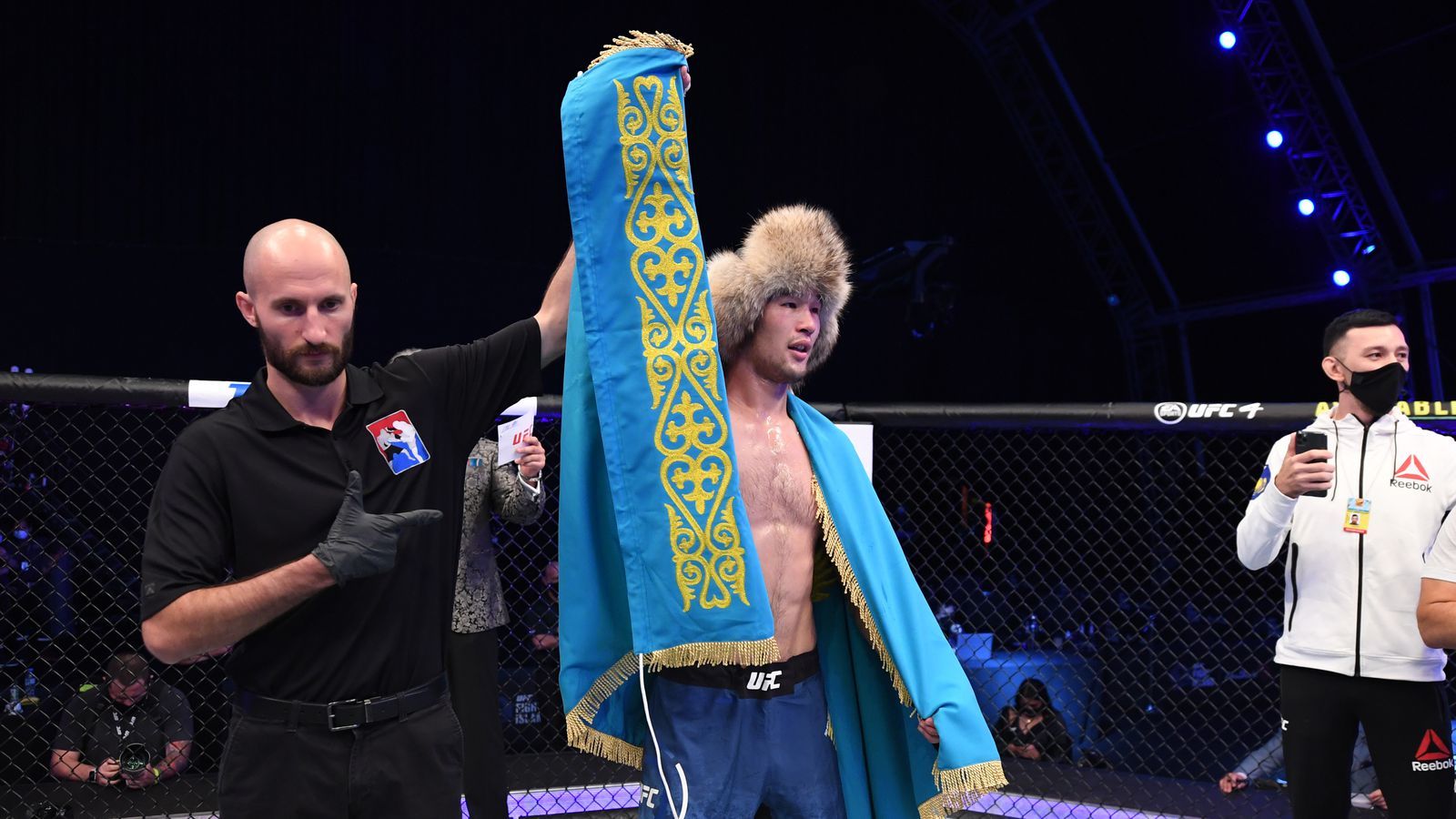 Рахмонов победил Празереса на UFC Fight Night 190