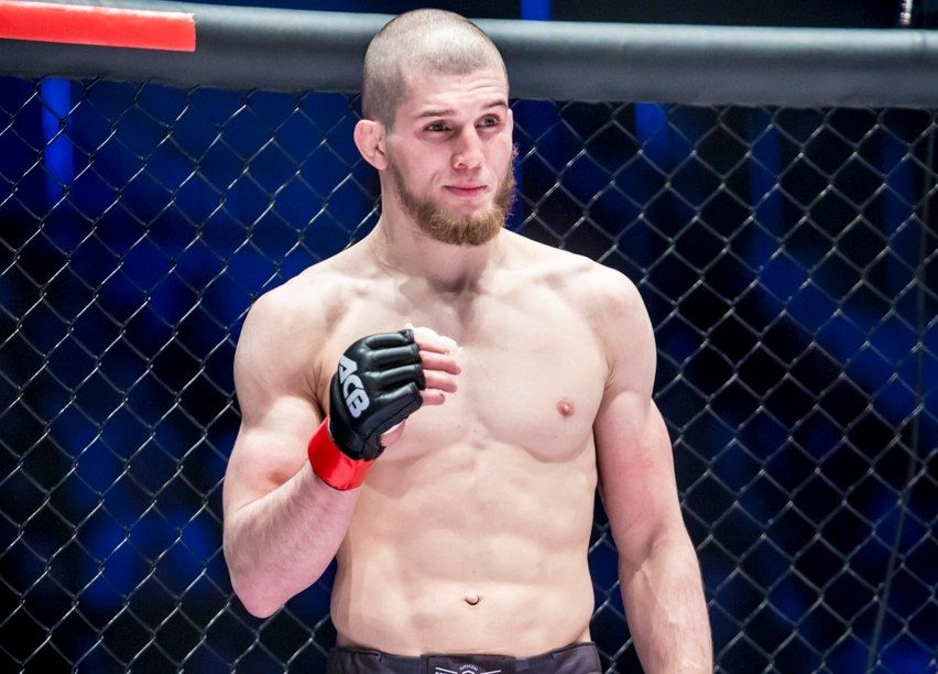 Российский боец Раисов проведет поединок на турнире AMC Fight Nights