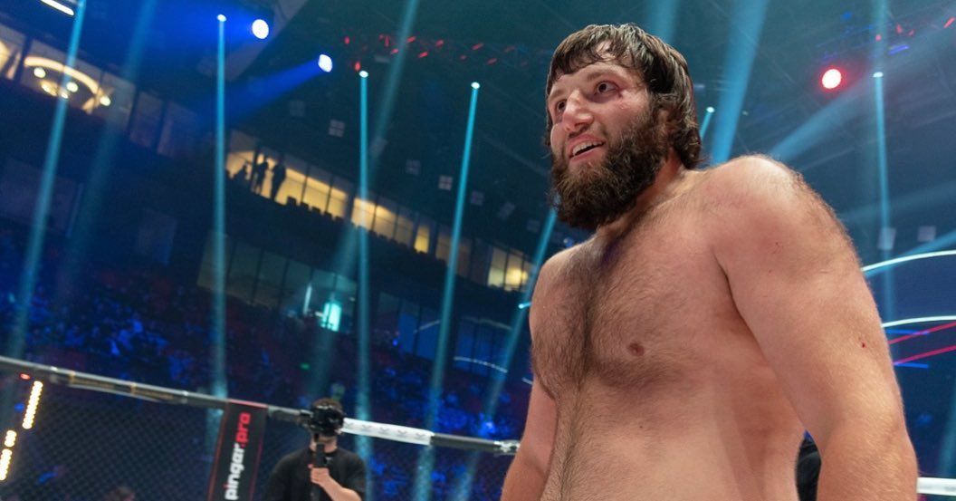 Шуаев нокаутировал Пономарева и завоевал пояс чемпиона AMC Fight Nights в тяжелом весе