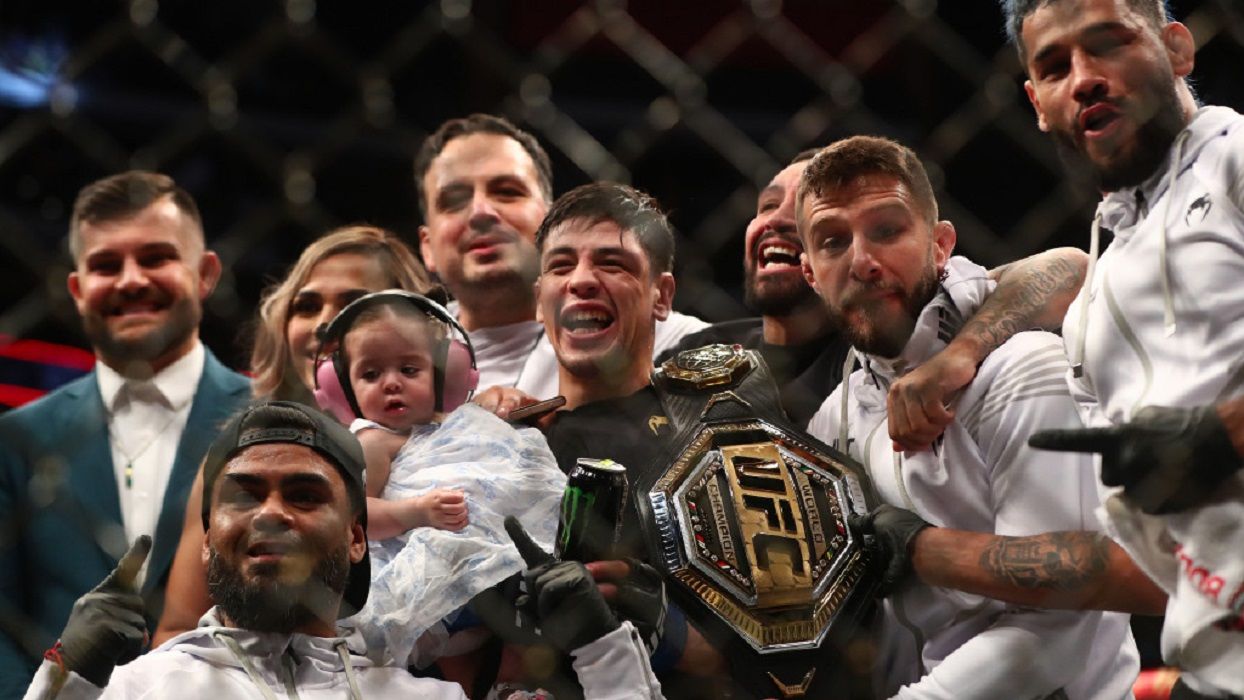 Президент UFC прокомментировал победу Морено на UFC 263