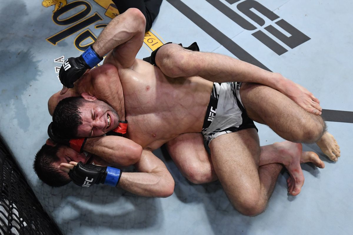 Экс-боец UFC раскритиковал бой Махачева с Мойзесом