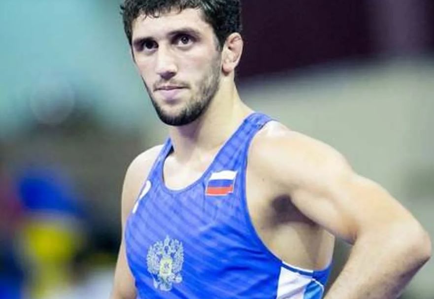 Российский борец Сидаков вышел в полуфинал Олимпийских игр в Токио