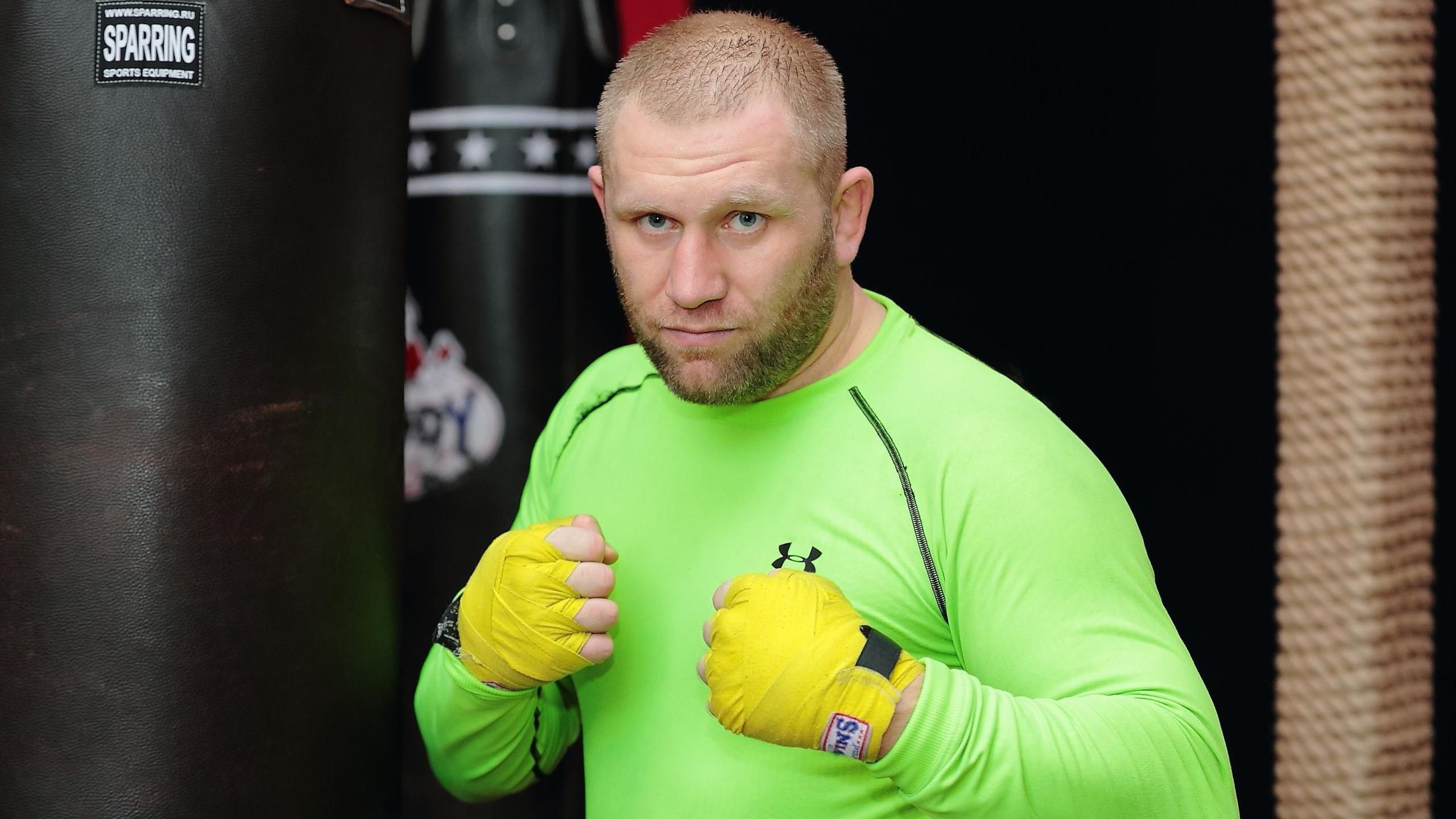 Харитонов раскритиковал экс-бойца UFC Максуини за отказ от боя на голых кулаках