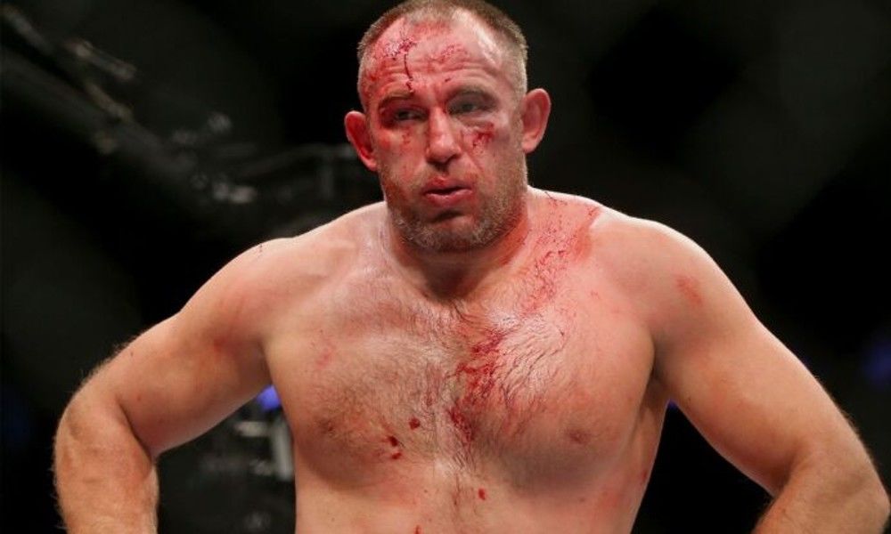 Последний шанс для легендарного тяжеловеса. Где смотреть бой Алексей Олейник — Илир Латифи на UFC on ESPN 33