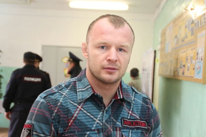 Шлеменко оценил шансы Артема Тарасова в бою с Александром Емельяненко