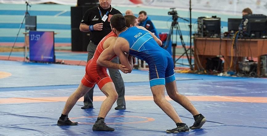 Российский борец Кутузов завоевал серебро чемпионата мира