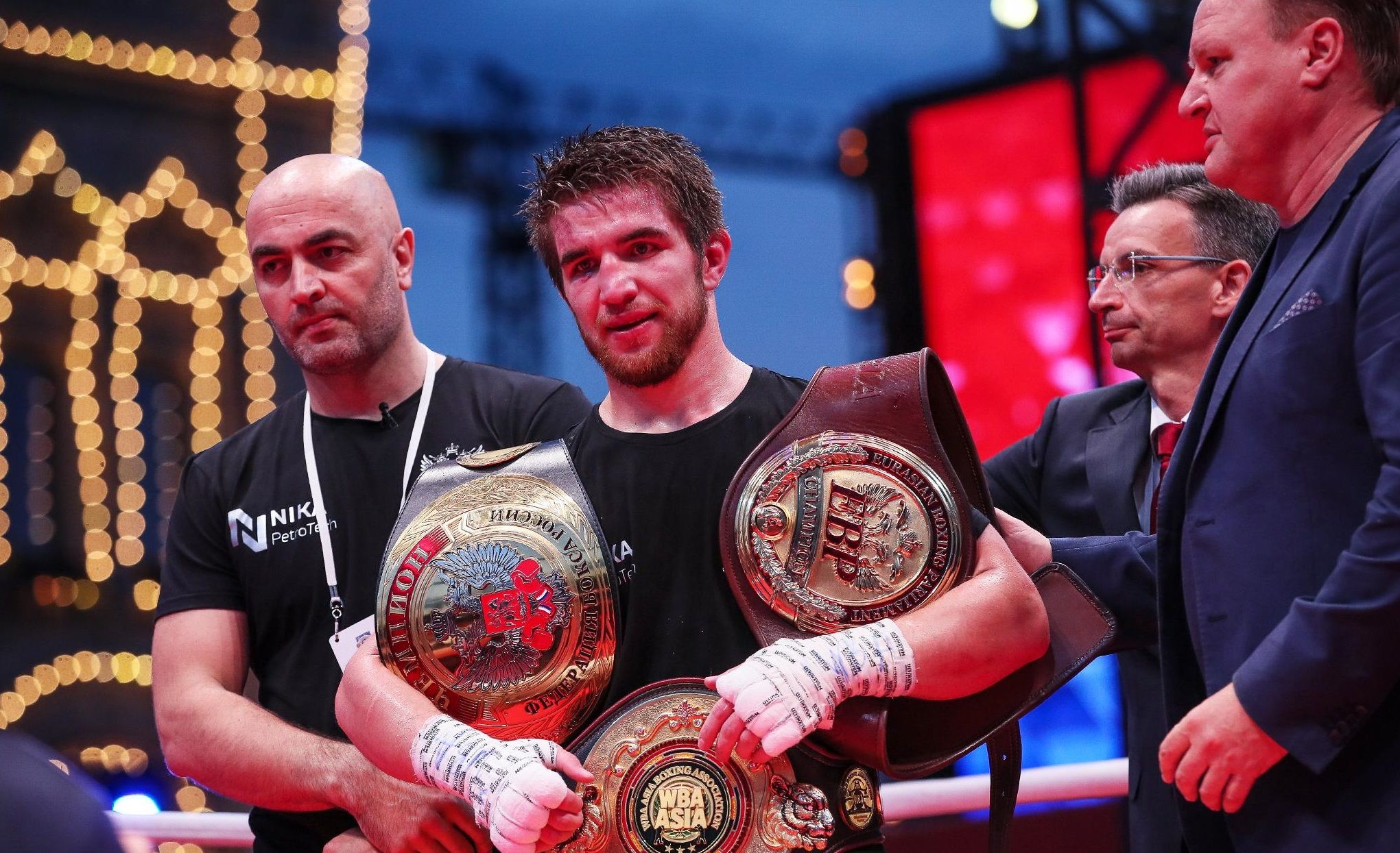 Мадиев завоевал пояс WBC International Silver, победив Вошкова на первом турнире GazFight