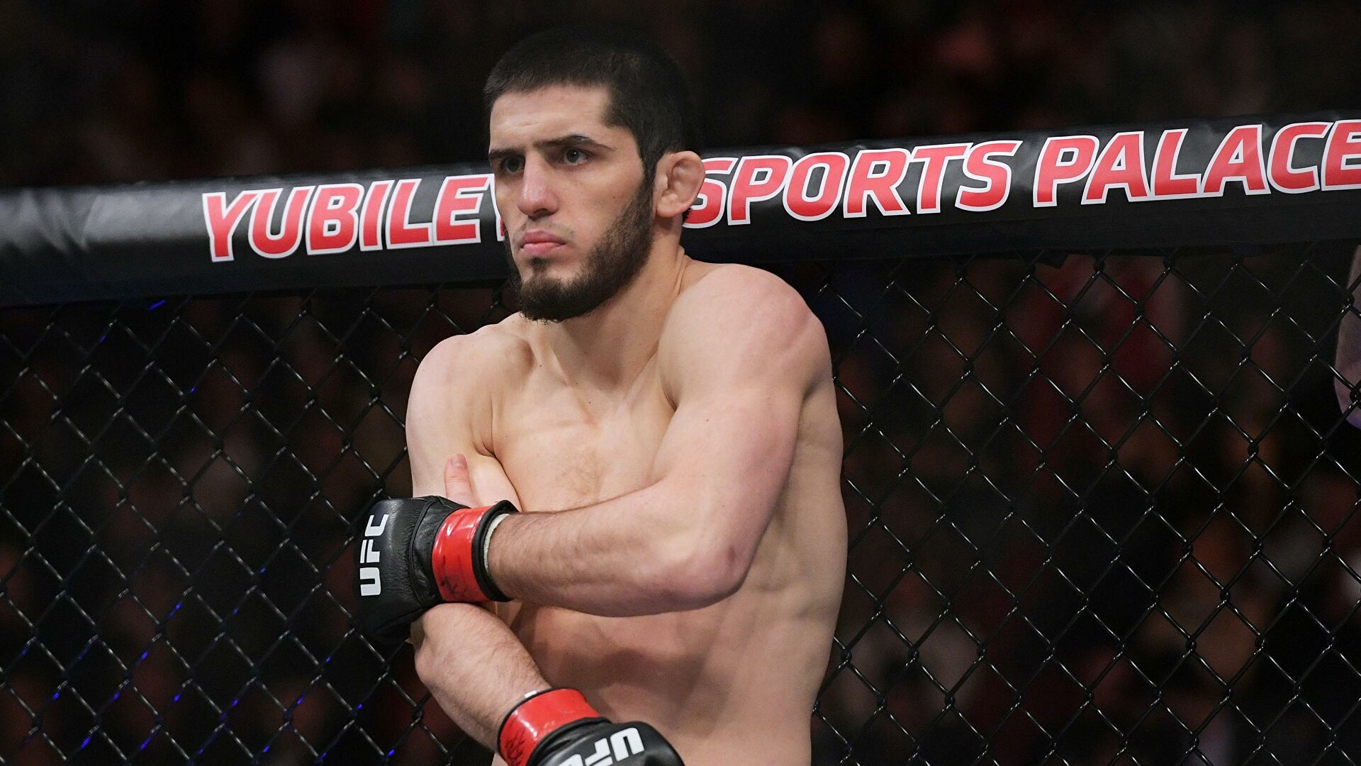 UFC официально объявил бой Ислама Махачева и Бенила Дариуша