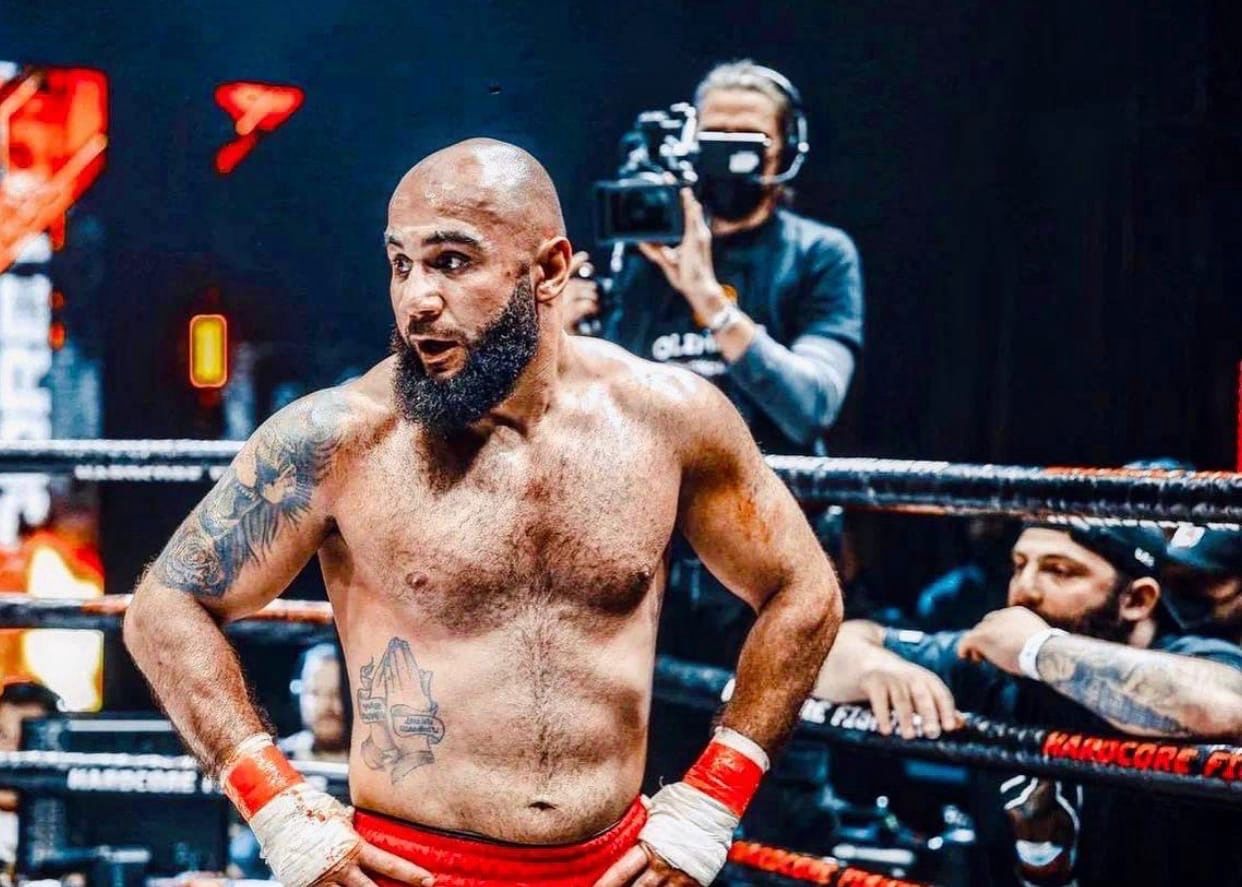 Лендруш Акопян назвал боксера, который может одолеть Канело
