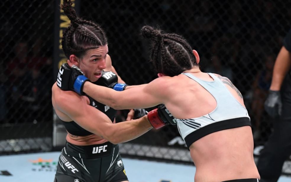 Марина Родригес победила Маккензи Дерн единогласным решением судей на UFC Fight Night 194