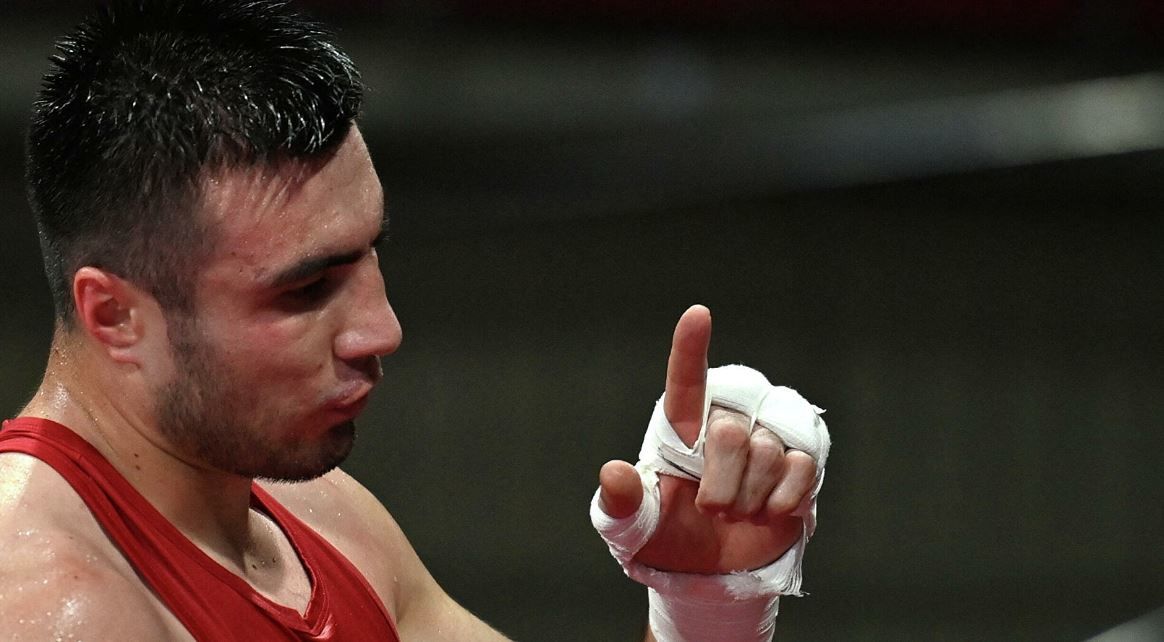 Узбекский боксер Джалолов стал олимпийским чемпионом в весе до 91 кг