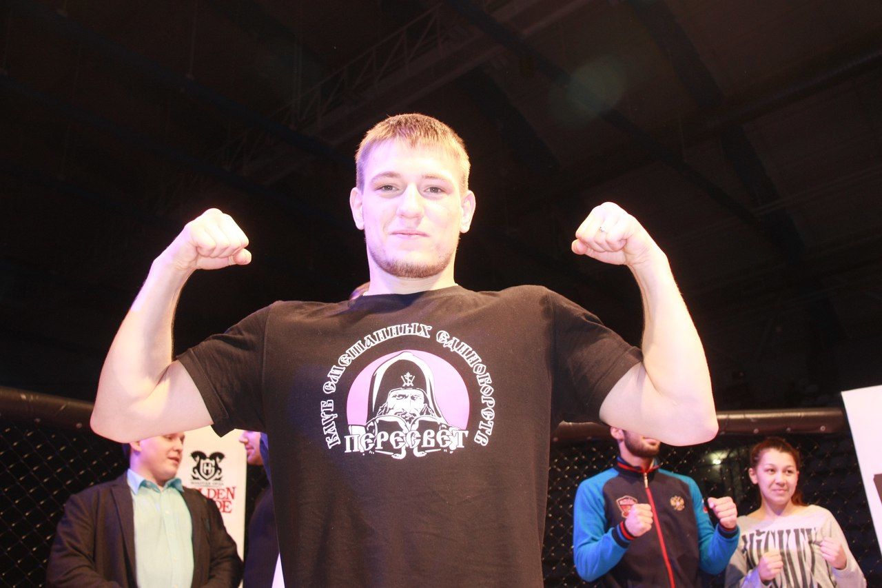 Владимир Алексеев одержал яркую победу на AMC Fight NIghts 102