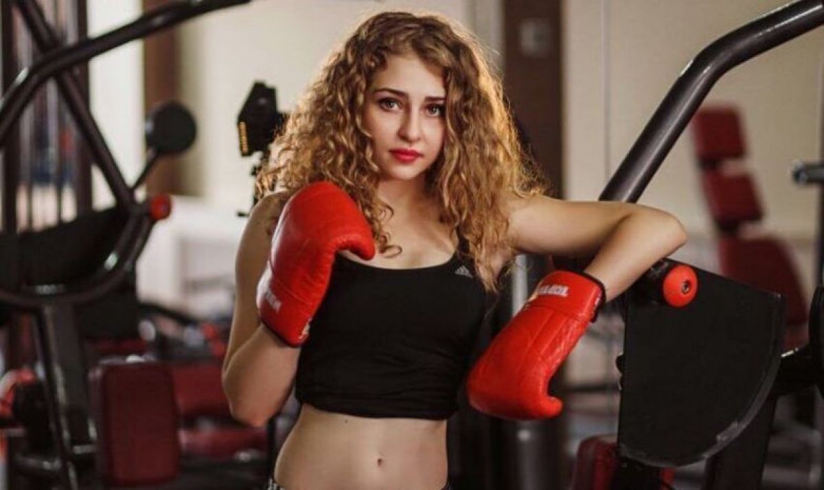 Казахстанский боксер Ангелина Лукас снялась для Playboy