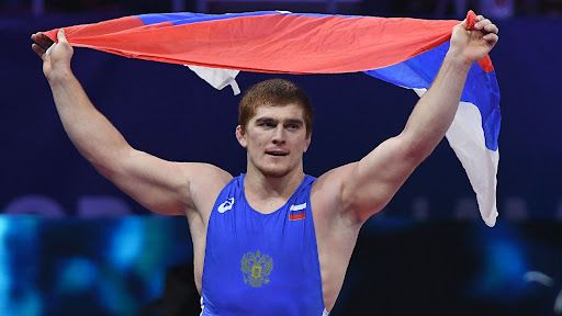 Муса Евлоев — олимпийский чемпион по греко-римской борьбе