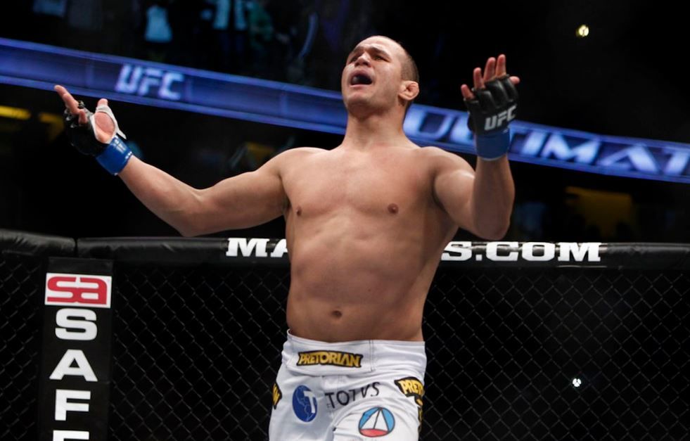 Джуниор дос Сантос: я не получал удовольствия от боев из-за давления UFC