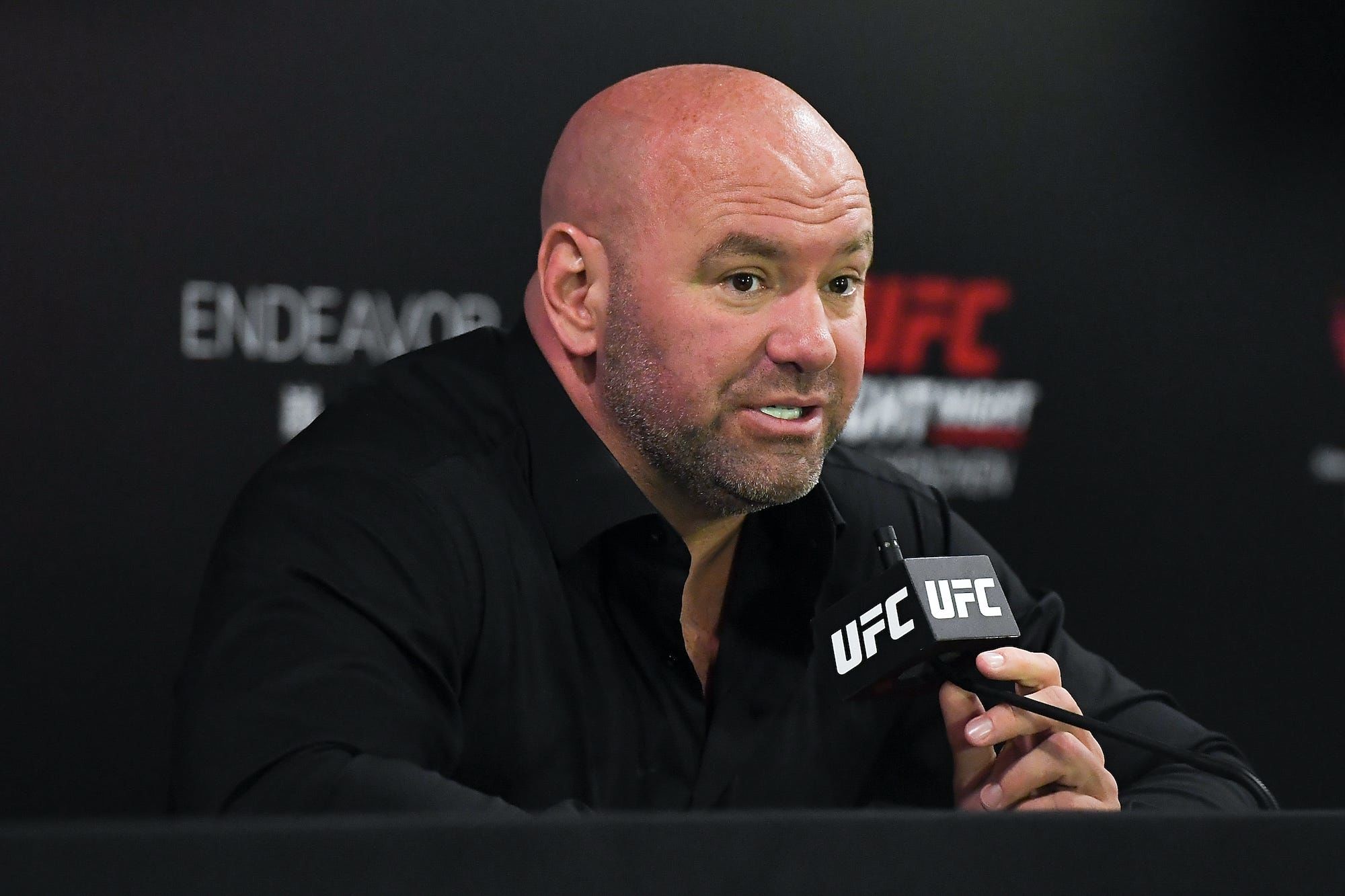 Президент UFC жестко ответил критикам организации боя за временный титул в тяжелом весе