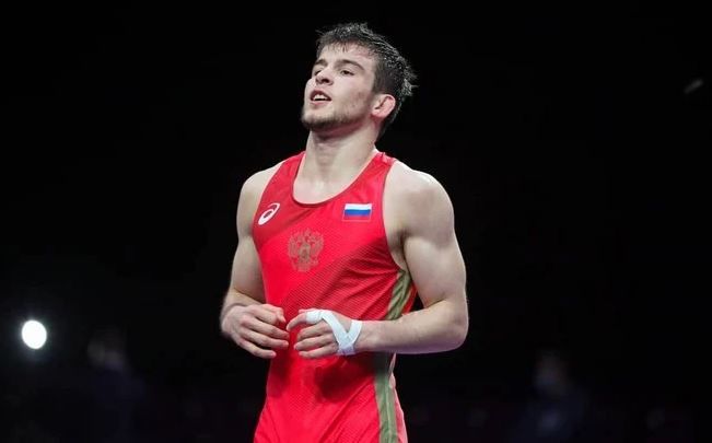 Россиянин Шахиев стал чемпионом мира по вольной борьбе