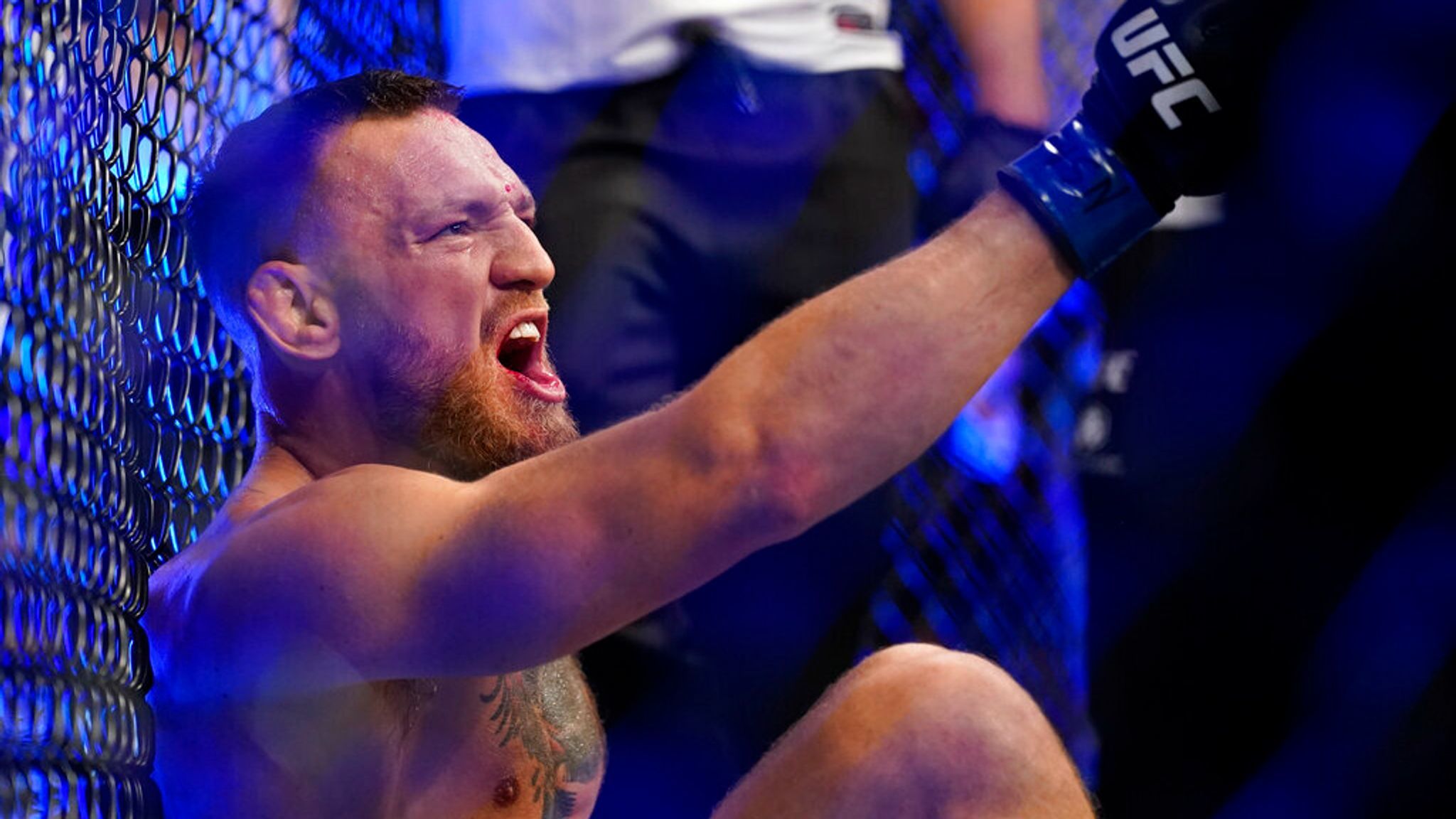 Экс-боец UFC Вейр считает, что Макгрегор может вырубить любого