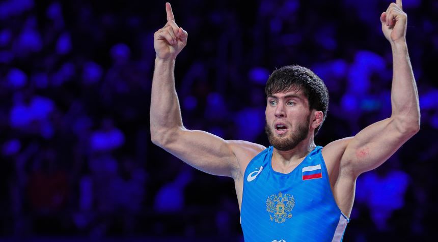 Российский борец Угуев стал олимпийским чемпионом Игр в Токио