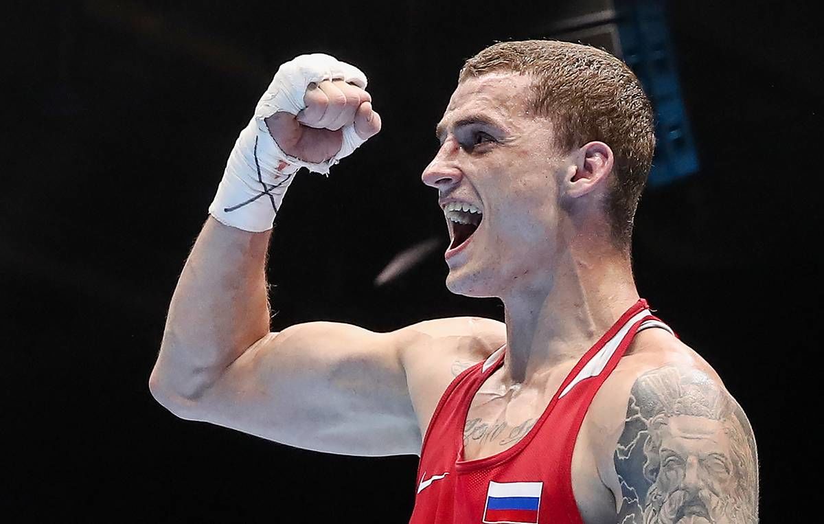 Российский боксер Бакши вышел в полуфинал Олимпийских игр в Токио