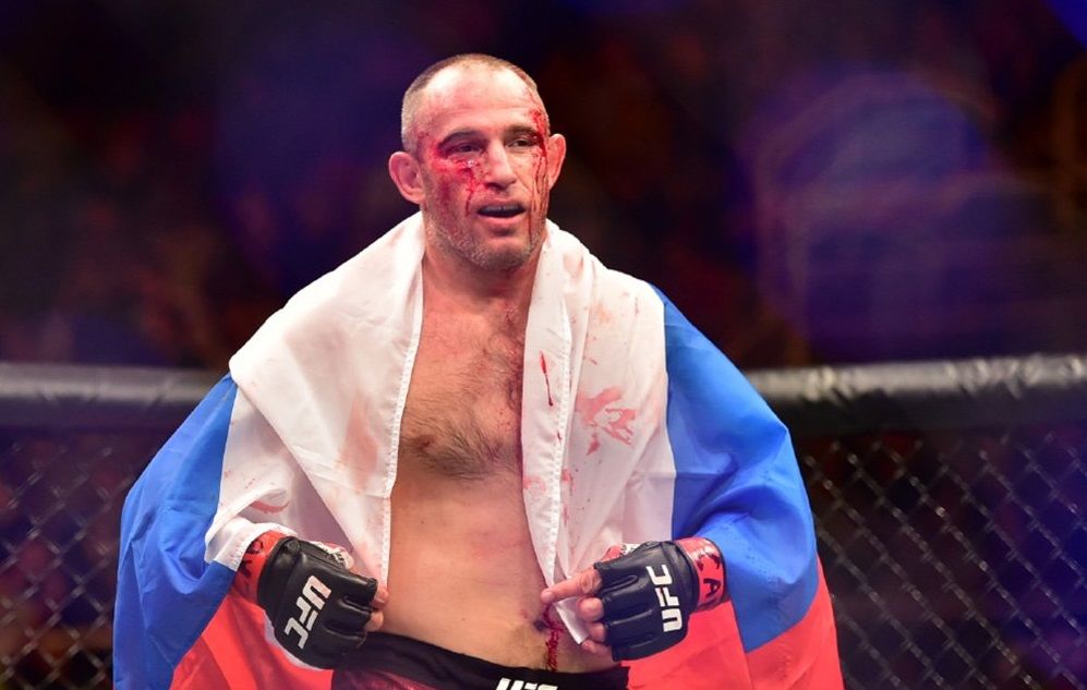 «В UFC можно спокойно выходить с российским флагом». Олейник – о будущем, роли жены и вопросах об Украине