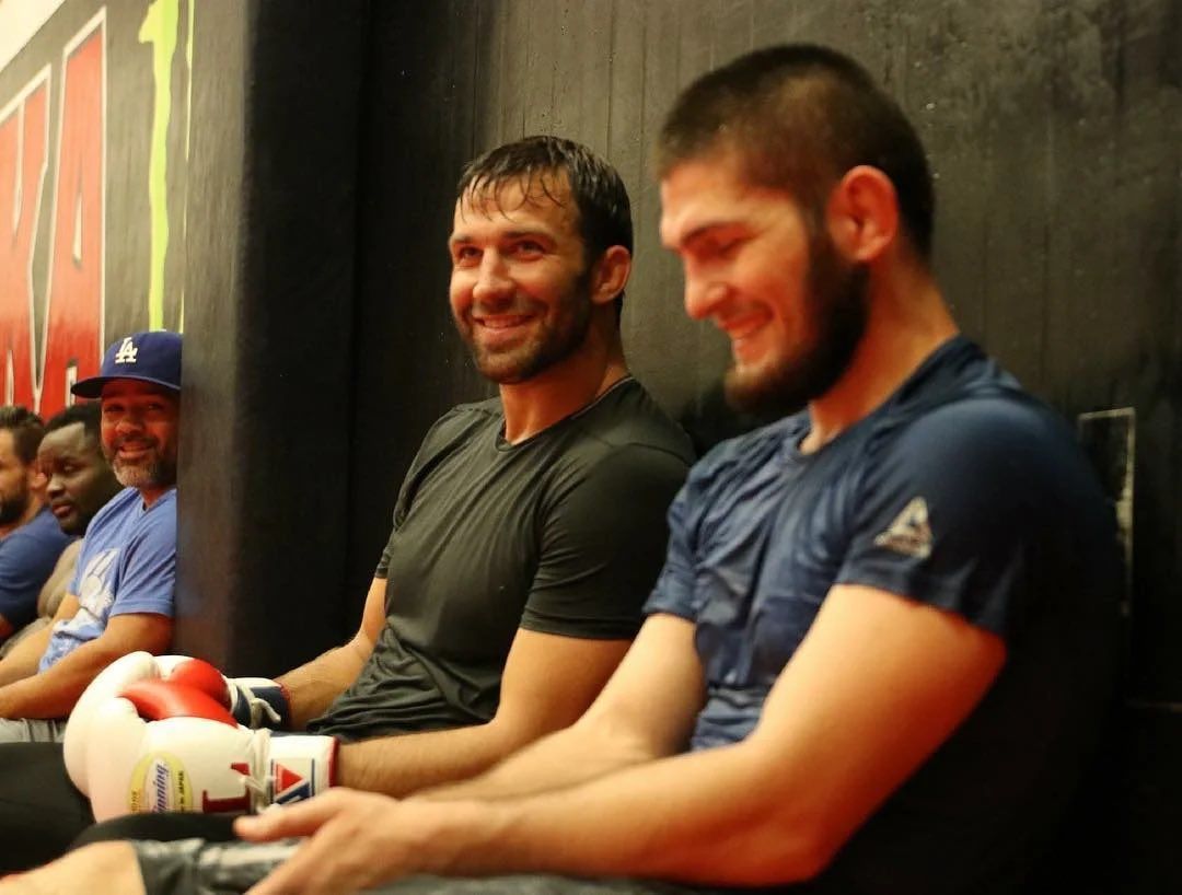 Хабиб – экс-чемпиону UFC Рокхолду: тащи свою задницу в зал
