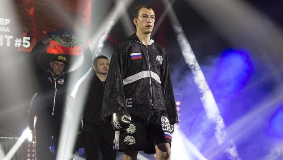 Павел Силягин в шестом раунде нокаутировал Низара Тримеша на вечере бокса в Москве