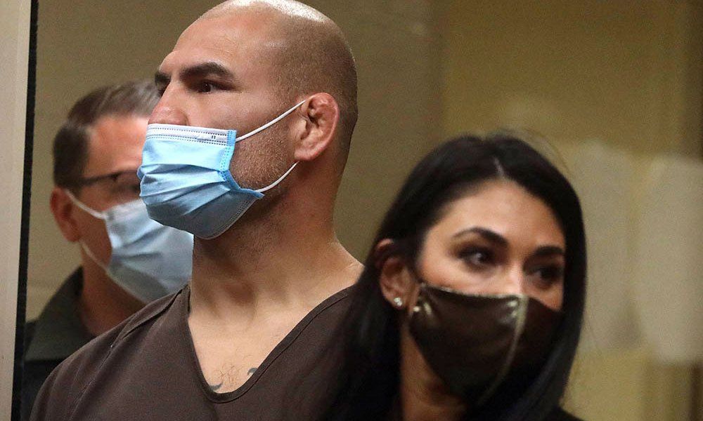 Экс-чемпиону UFC Кейну Веласкесу отказали в освобождении под залог по делу о покушении на убийство