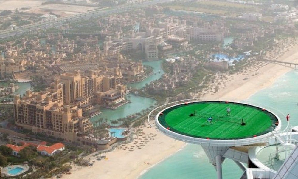 Вертолетная площадка отеля-небоскреба Burj Al Arab Helipad